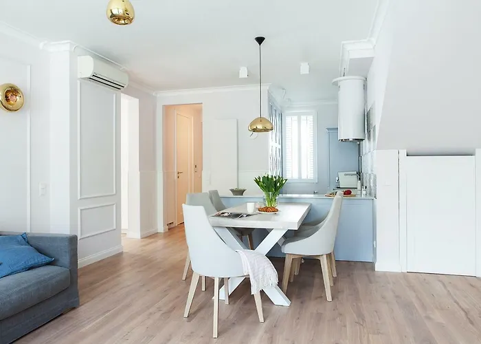 Orlowska Riviera غدينيا